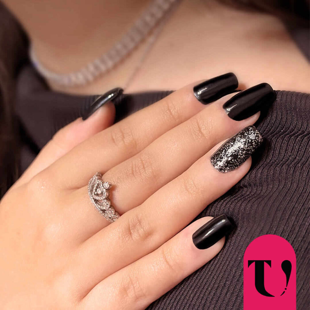 Manicure Nera