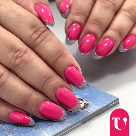 French argento e letto dell'unghia color fucsia